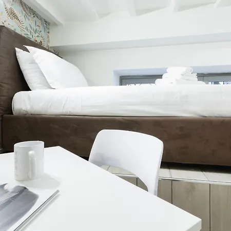 Italianway Apartment *