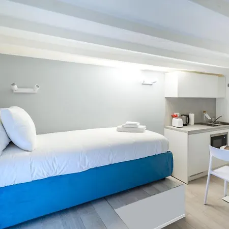 Italianway Apartmán *