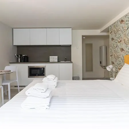 Italianway Apartment *